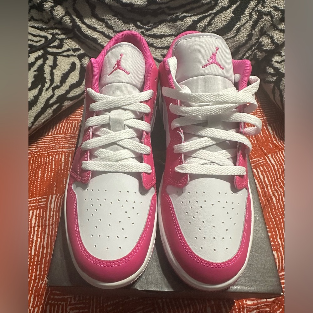 Air Jordan 1 Low Big Kids' Shoes